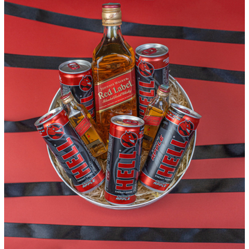 Drink Box: Johnnie Walker whisky ital + Hell Energy