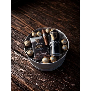 Guinness sör + Guinness táblás csokoládé ajándék dobozban
