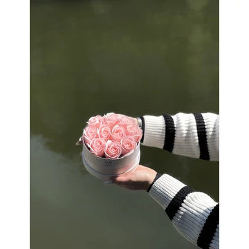 Rózsa doboz 15 cm rózsaszín szappanrózsából