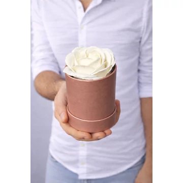 Kicsi rózsa doboz 1 szálas fehér szappanrózsából rose gold