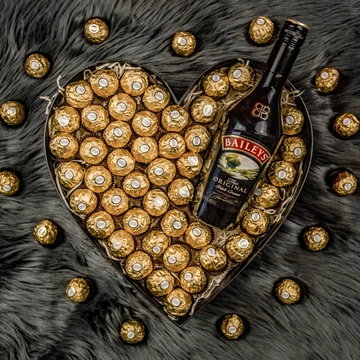 Szív alakú Box XL-es méret: Ferrero Rocher + Baileys likőr ital Box