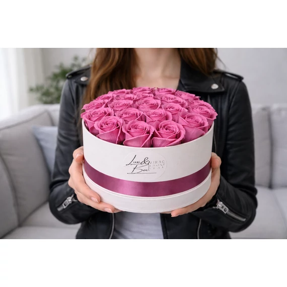 Rózsa doboz 20 cm mályva szappanrózsából