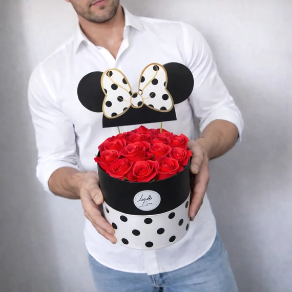 Minnie pöttyös rózsa Box