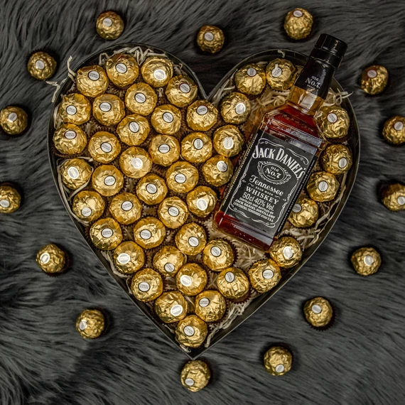 Szív alakú ital Box XL-es méret: Ferrero Rocher + Jack Daniel's whiskey
